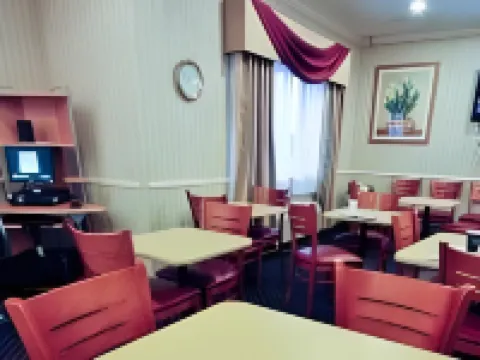 Wingate by Wyndham Oshkosh Hotels in Oshkosh