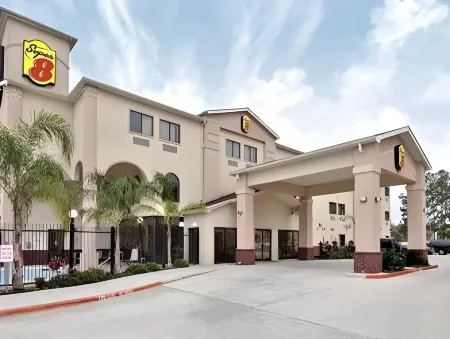 Red Lion Inn & Suites IAH Airport East