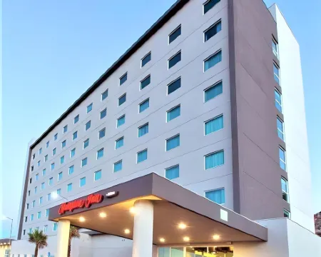 ハンプトン  イン バイ ヒルトン エルモシーリョ エルモシージョのホテル