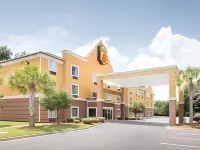 Spark by Hilton Savannah South I-95 Hotels near Walmart Supercenter