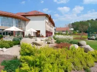 K-Triumf Resort Hotel a 