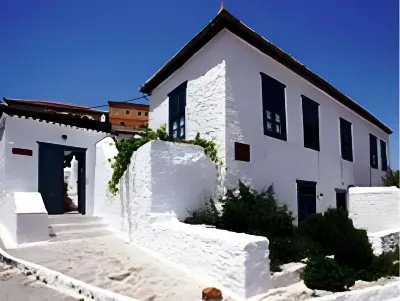 Orloff Boutique Hotel Hotels in Idhra