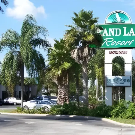 Grand Lake Resort Отели рядом с достопримечательностью «Селебрейшн»
