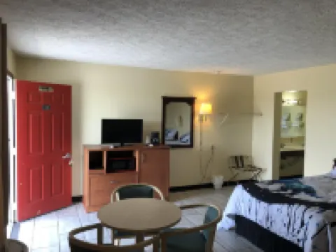 Motel Boutique by Wolf Inn Hotels in Milan Township