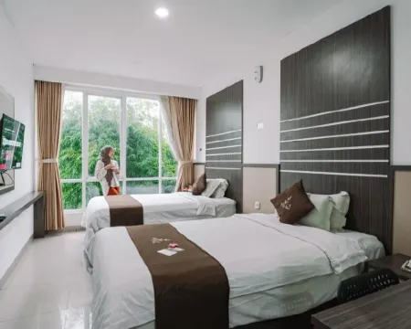 Bell's Place Hotel Hotels in Babakan Madang