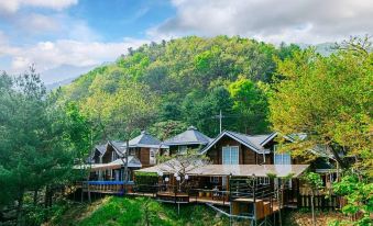 Bluemoon Pension - Housity