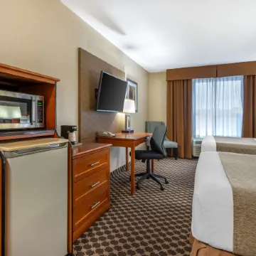 Best Western Strathmore Inn