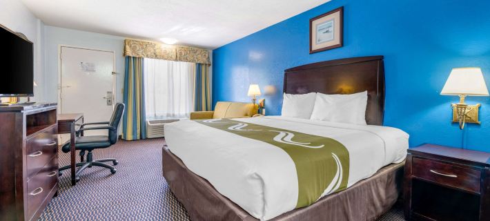Quality Inn Sarasota North Near Lido Key Beach Hotels in Sarasota