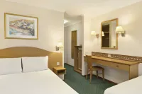 Days Inn by Wyndham Leicester Forest East M1 Hotels near University of Leicester