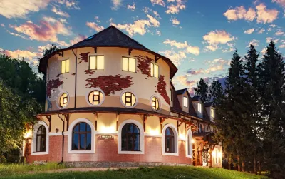 Bavaria Spa Hotel Hôtels à proximité de : School of Music