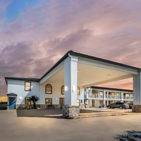Best Western George West Executive Inn