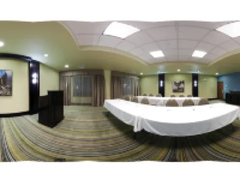 ホリデイ イン エクスプレス ホテル & スイーツ ウェイクロス by IHG ウェークロスのホテル