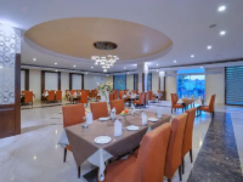 ウィングストン ツリーハウス ホテル-ゴーヴァルダン マトゥラーのホテル