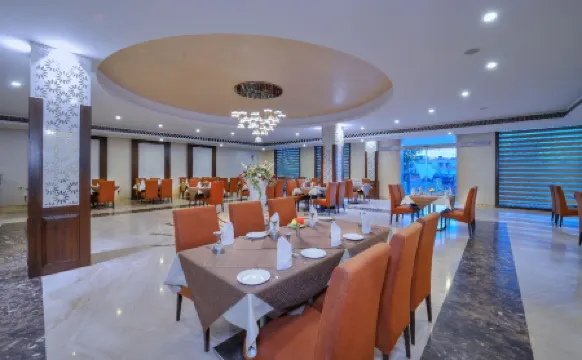 Wingston A Treehouse Hotel-Goverdhan