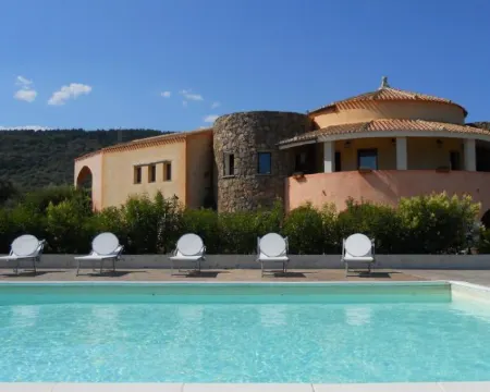 Maria Caderina Green Village ポザーダのホテル