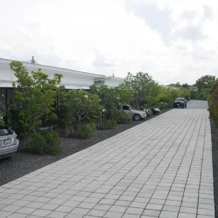 Klong Cafe & Resort