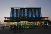 Hotel Grand Sarowar Отели в г. Даулатабад