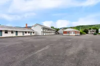 Quality Inn & Suites Отели в г. Горам