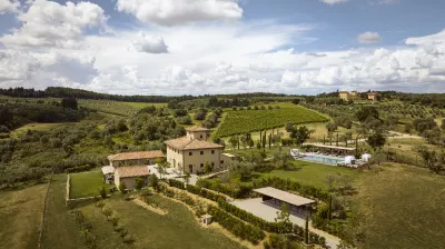 โคโม กาสเตลโล เดล เนโร โรงแรมใน