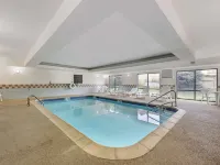 Comfort Suites East Lincoln - Mall Area Hotels near Abel Stadium