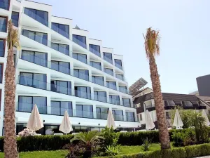 Luxury Premium Finese
