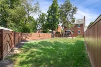 Massive 5Br Historic CozySuites House