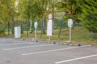 Kyriad Direct Laon - parking