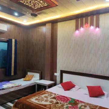 Goroomgo Kashi Nest (Varanasi, Uttar Pradesh) Hotels near Horinji Temple