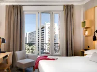 Chouette Hotel Hotels near Saint-Lambert Square