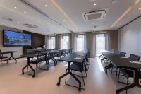 The Cornr Hotel Hotels in Oostduinkerke