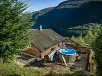 Frigg Hotels in Vik