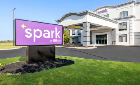 Spark by Hilton Tupelo