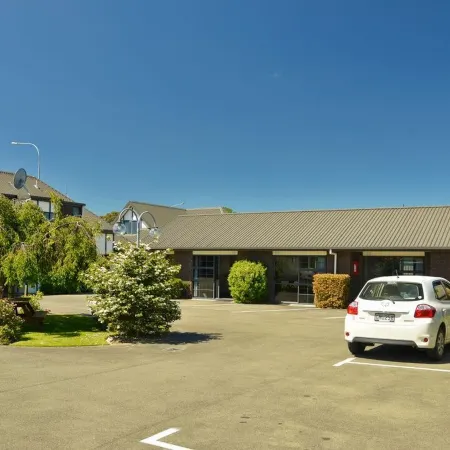 Aston Court Motel