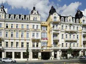 Hotel Excelsior