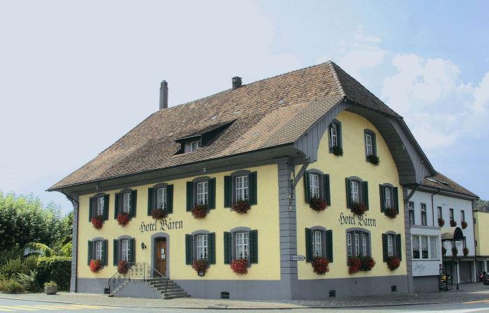 Hotel Bären Suhr