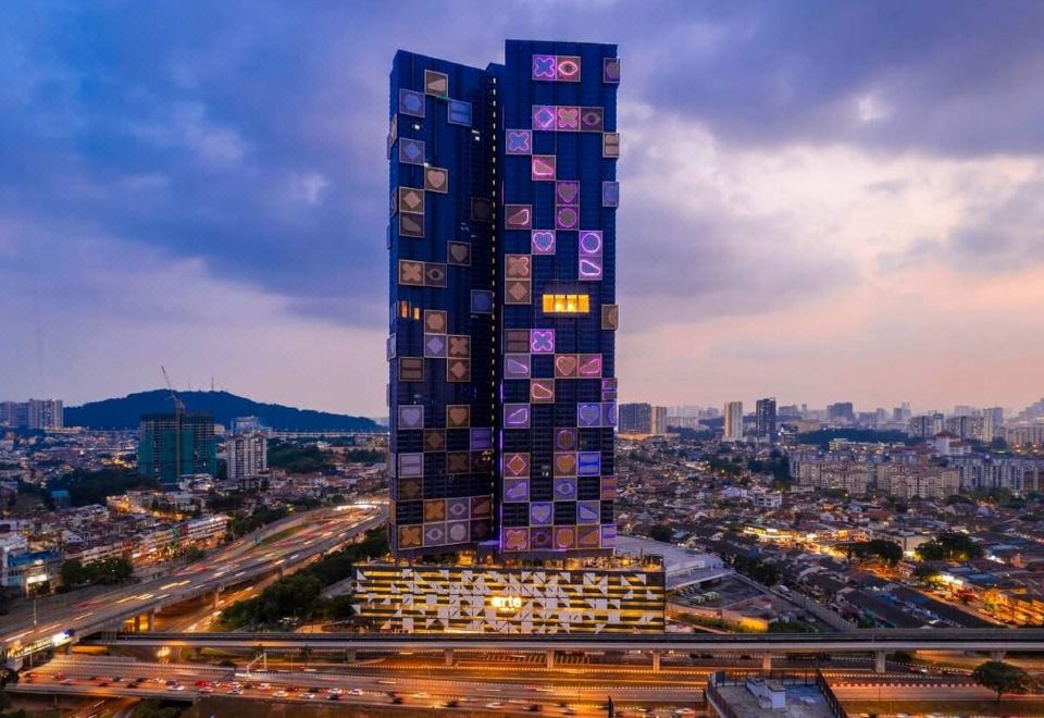 Arte Cheras MRT 6pax Wi-Fi Smart Tv AC 01, Kuala Lumpur - 2026 Prices ...