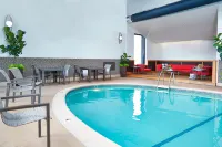 Renaissance St. Louis Airport Hotel - Pools