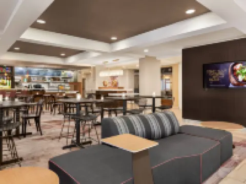 コートヤード パームデール パームデールのホテル