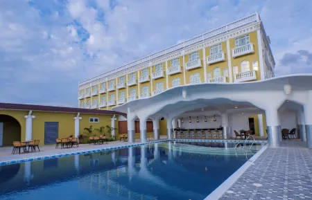 HOTEL VAN GOGH Отели в г. Lidlidda