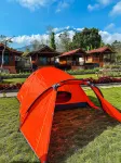 SEROJA Villa and Camping Ground Hotels in Sembalun Lawang
