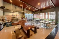 Urbanview Hotel Delima 101 Syariah Hotels in Serang
