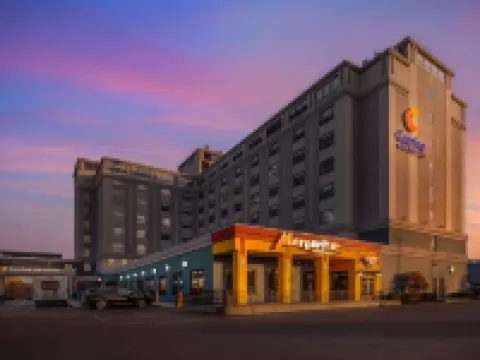 Comfort Inn & Suites Logan International Airport Hotels in Revere