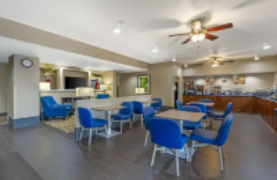 布朗斯維爾I-40舒適酒店 海伍德縣酒店