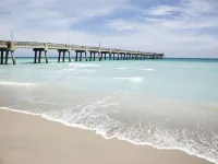 Beautiful 2 - Bedroom Rental Unit near the Beach