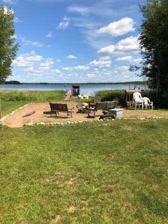 Waterfront Cabin With Sand Beach On Pristine Shell Lake