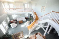 NEW!!! Spacious 4-bedroom Water-Front Home in Holden Beach!!
