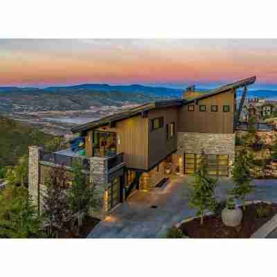 Ski In Ski Out House on Deer Valley Resort Hotel Exterior