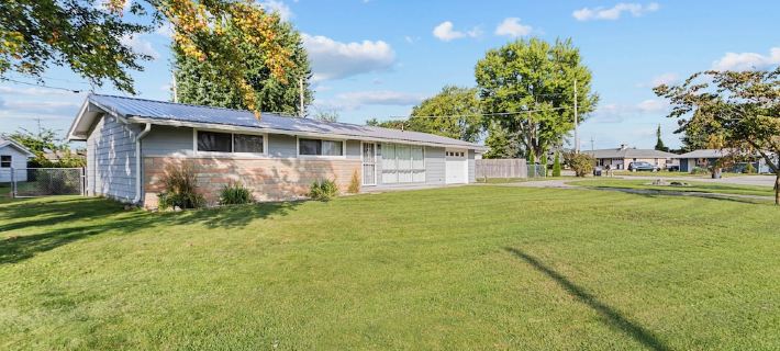 Charming 3-bedroom house south Kokomo Hotels in Kokomo