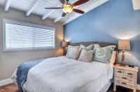 Clean & Close to Beach & Village with A/C-Loft & Garage