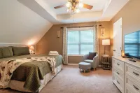 Bear Crossing-Private home-Hot Tub-Games-Cozy